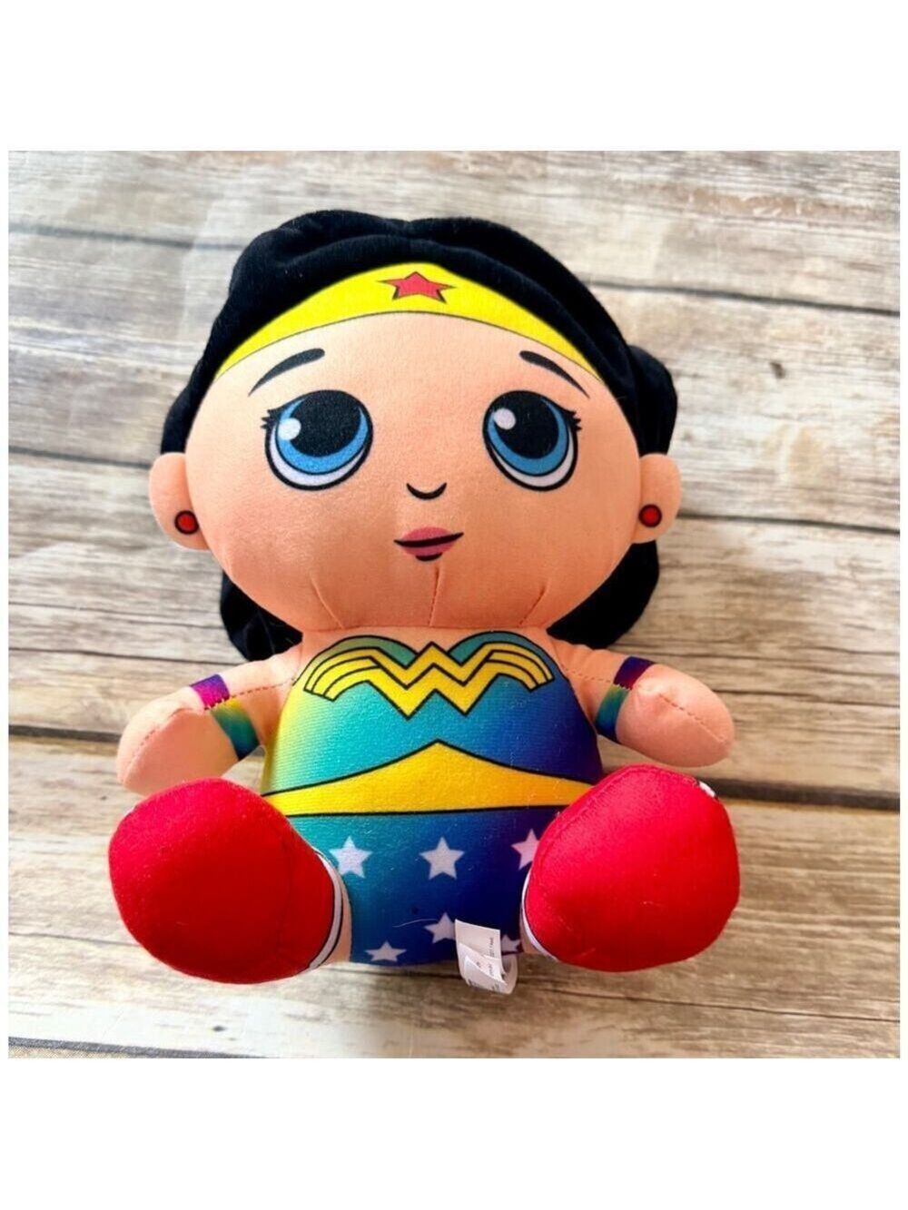 WONDER WOMEN PLUSH TOY